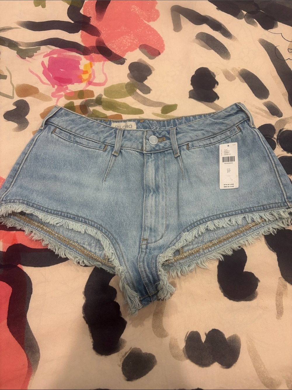 NWT MINKPINK High Rise Frayed Denim Shorts Light Wash Size 27